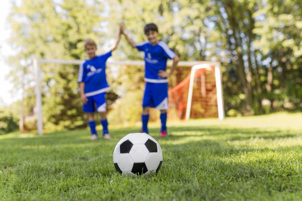 Jeux de Football pour Jardin 🌱: Le Guide Ultime pour Écoles de Foot, Coachs Particuliers et Passionnés du Ballon ⚽️