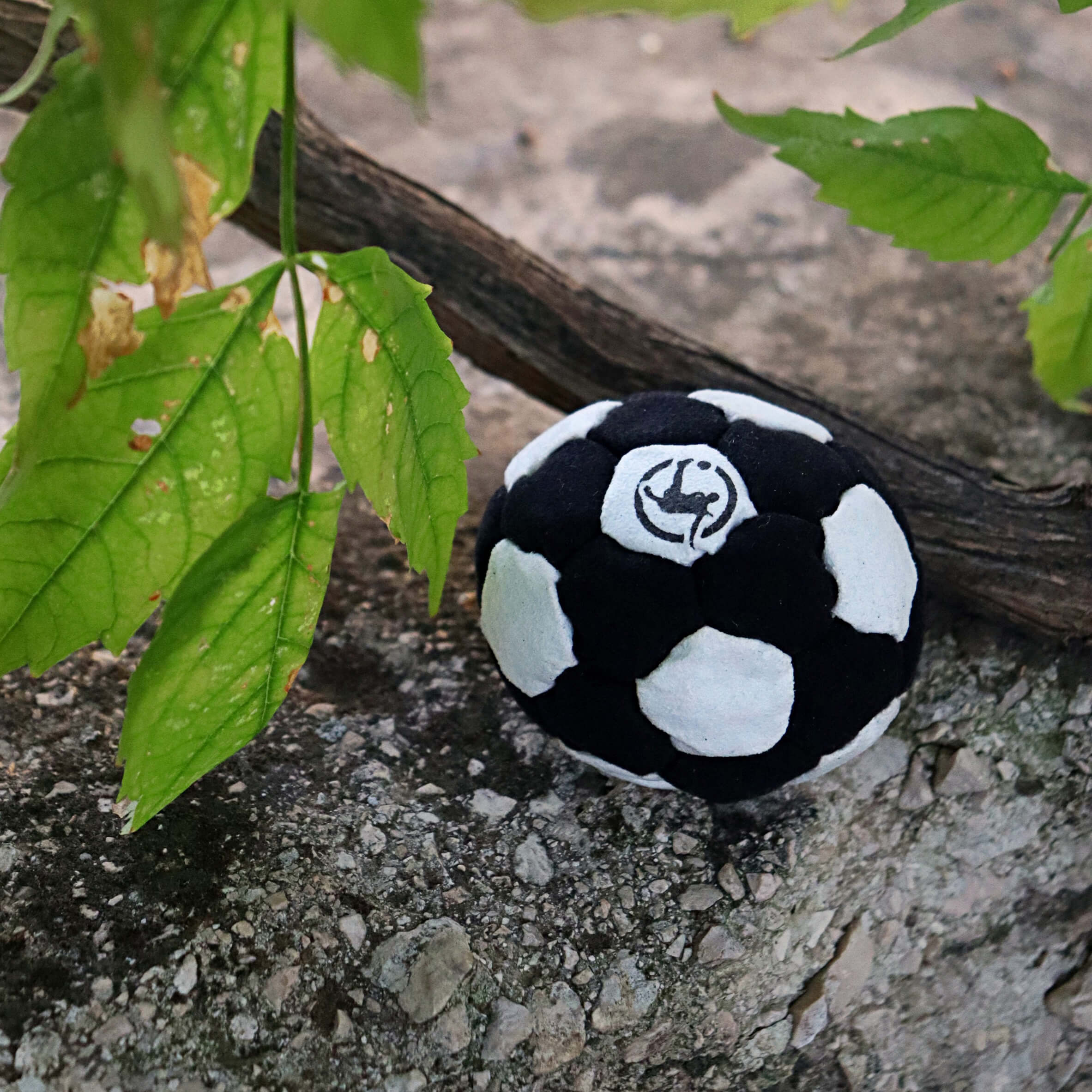 Juggle Pro Footbag (Hacky Sack) – Handgenäht Aus Ultra Wildleder, 8-Panel, Für Freestyle & Fußjonglage
